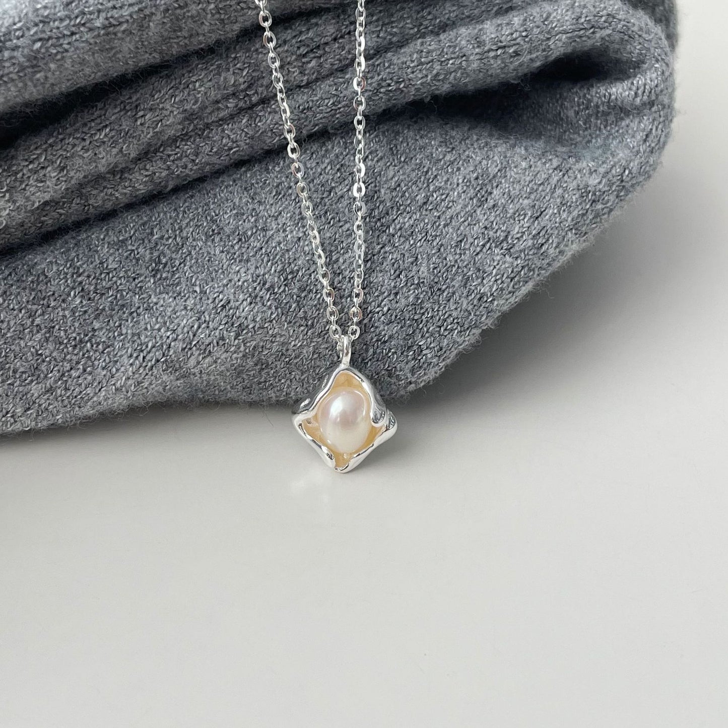 Irregular Natural Pearl Simple Necklace